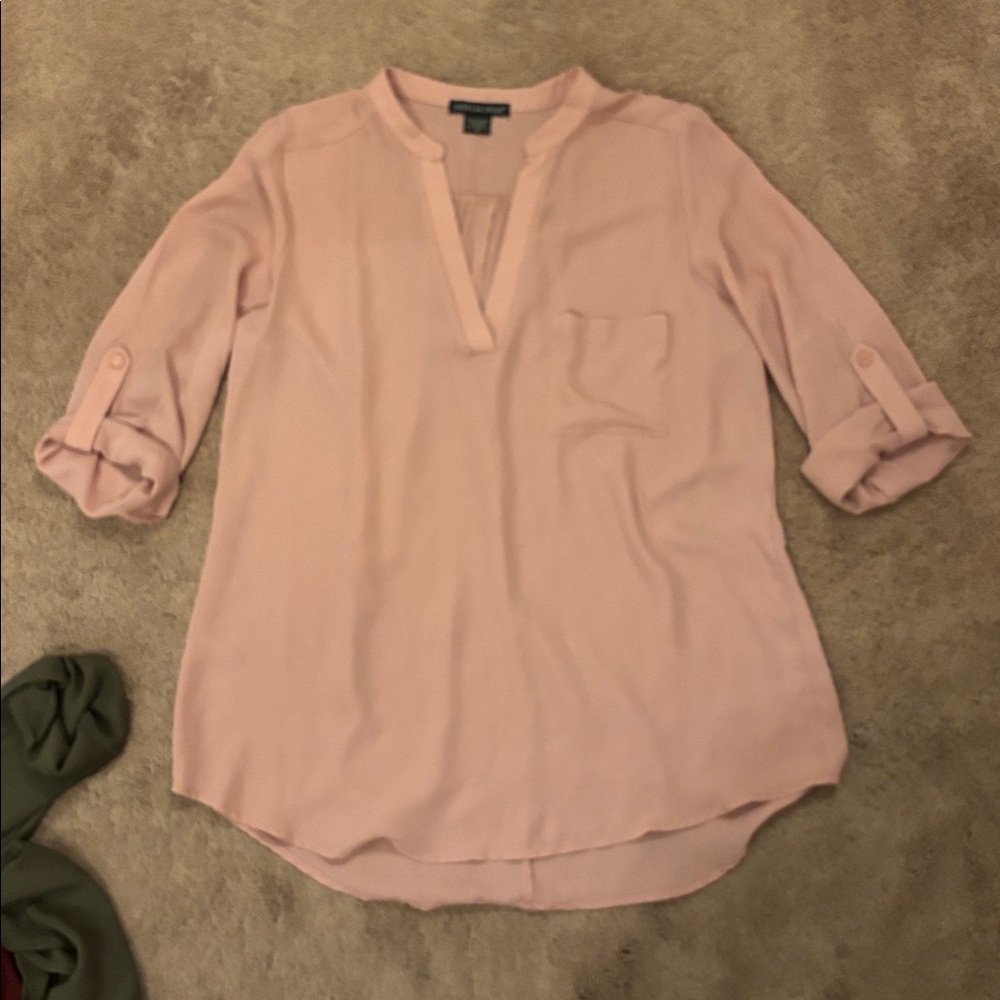 AMERICAN DREAM Bundle (3) Roll Sleeve Tops, size M - Picture 6 of 9